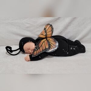 ANNE GEDDES plush Stuffed DOLL Sleeping Monarch Butterfly UNIMAX 1998 Toy 16"